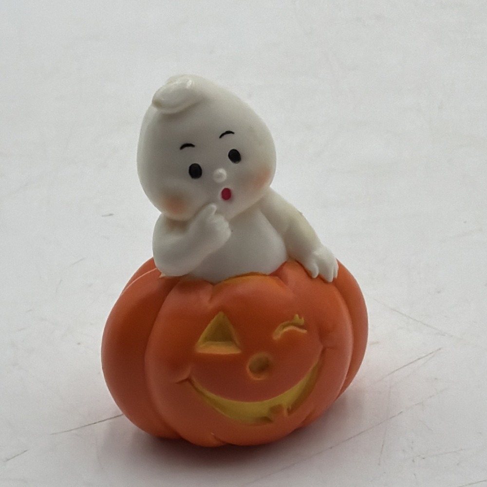 Halloween Ghost Winking In Pumpkin 1.5 Inch Vintage PVC Figurine Hong Kong Russ